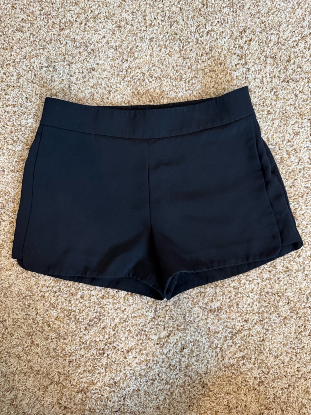 J. Crew Women’s Sz 6 Black Dress Shorts Mid Rise Excellent Pre-Loved Condition